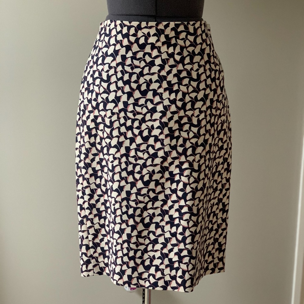 Ann Taylor patterned pencil skirt